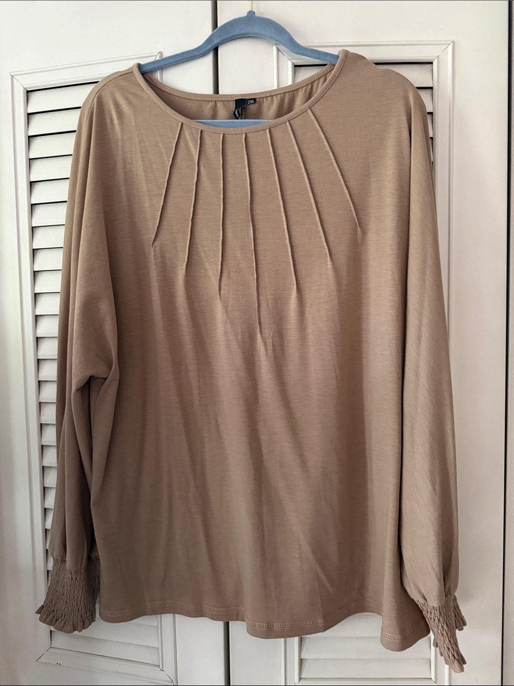 Neutral Pleated Yoke Long-Sleeve Tee with Smocked Cuffs